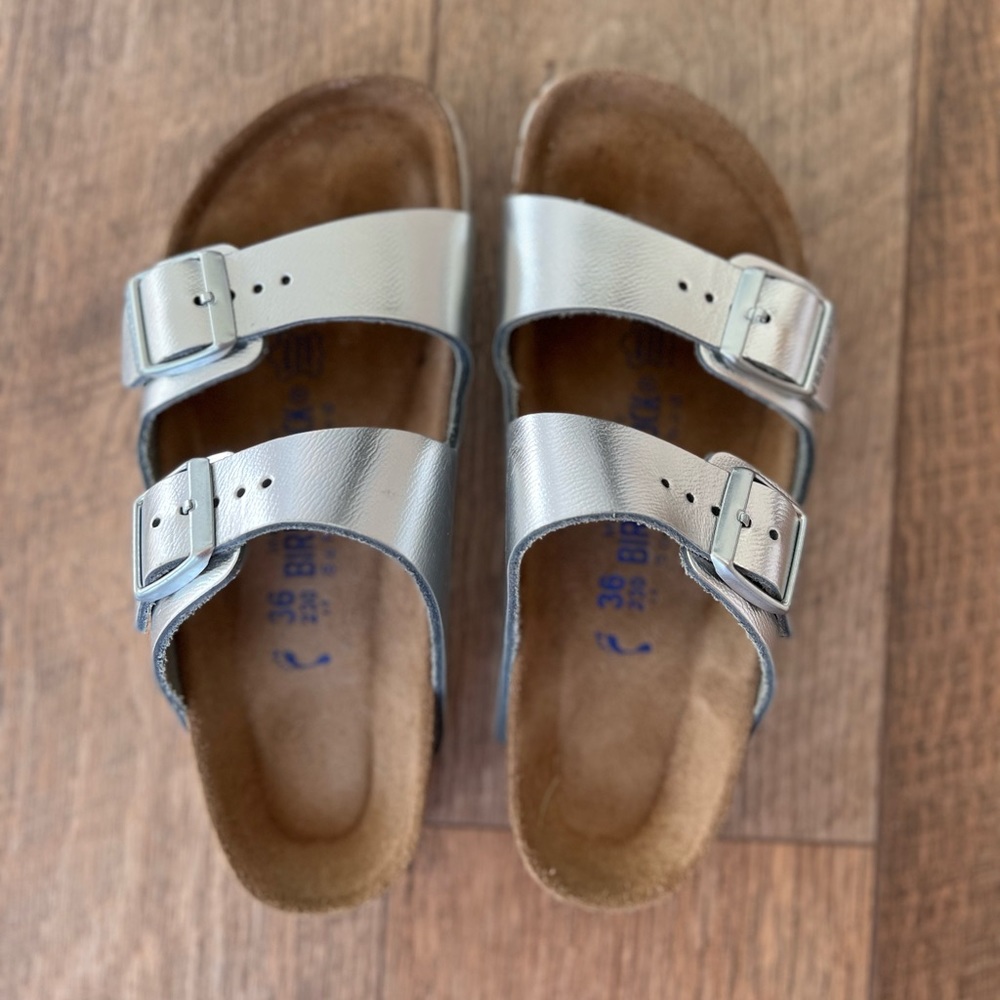 Birkenstock Metallic Silver Arizona soft footbed size 36